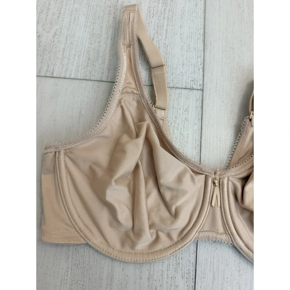 Wacoal 855192 Basic Beauty Full Figure Seamless Bra Size 38D - Nude